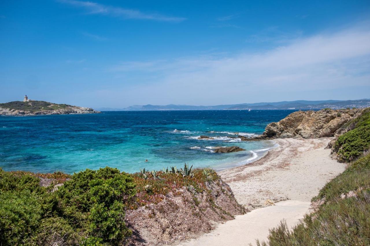 Hotel Helios & Spa - Ile Des Embiez Six-Fours-les-Plages Exteriör bild