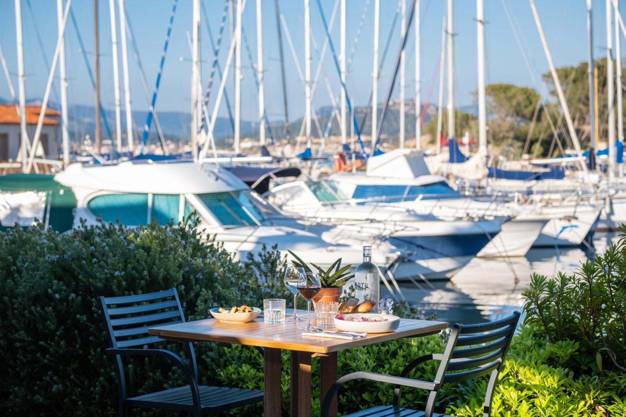 Hotel Helios & Spa - Ile Des Embiez Six-Fours-les-Plages Exteriör bild