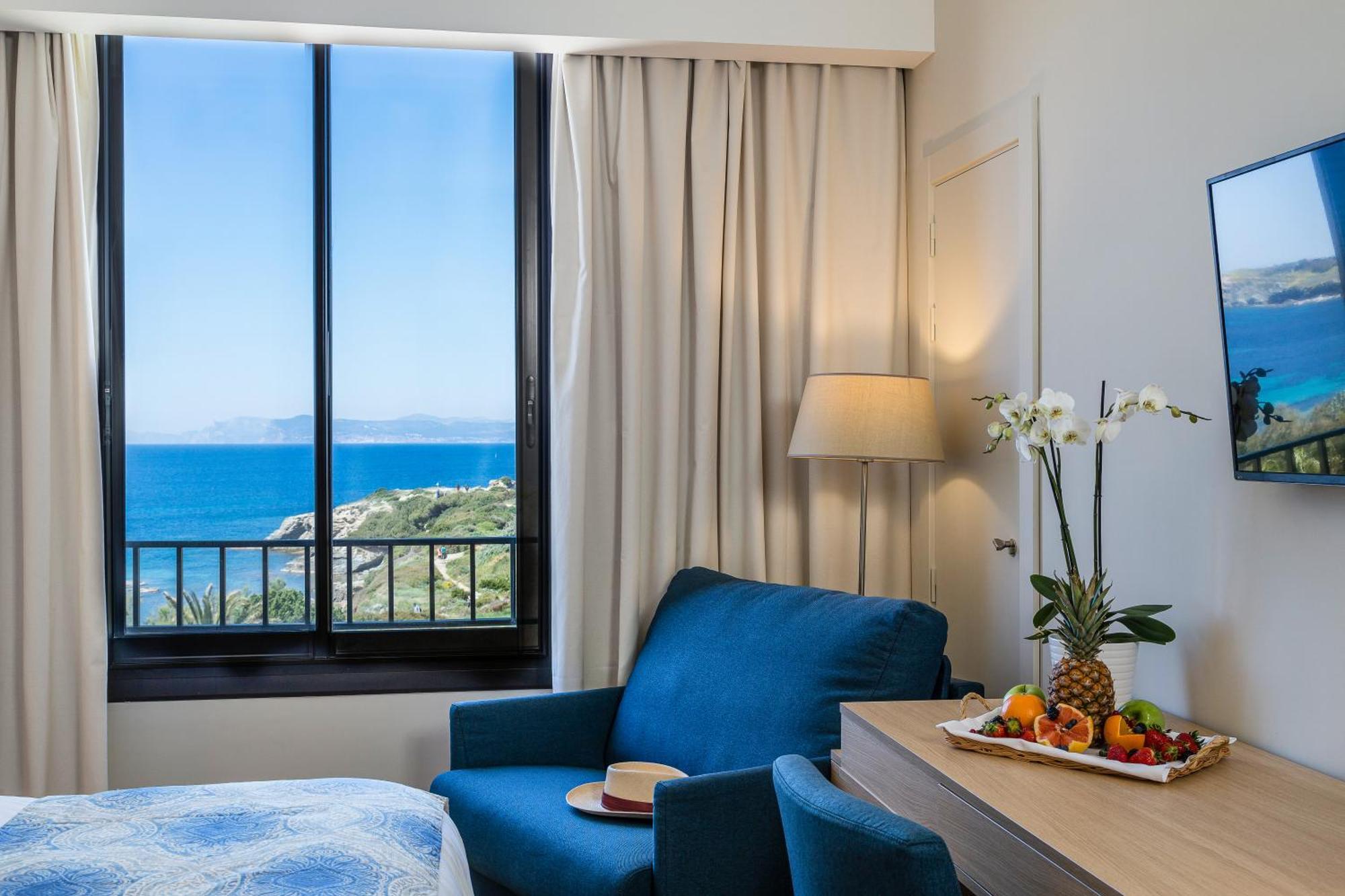 Hotel Helios & Spa - Ile Des Embiez Six-Fours-les-Plages Exteriör bild