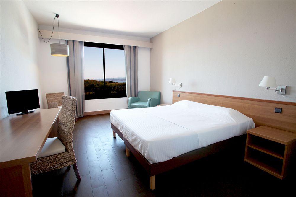 Hotel Helios & Spa - Ile Des Embiez Six-Fours-les-Plages Exteriör bild