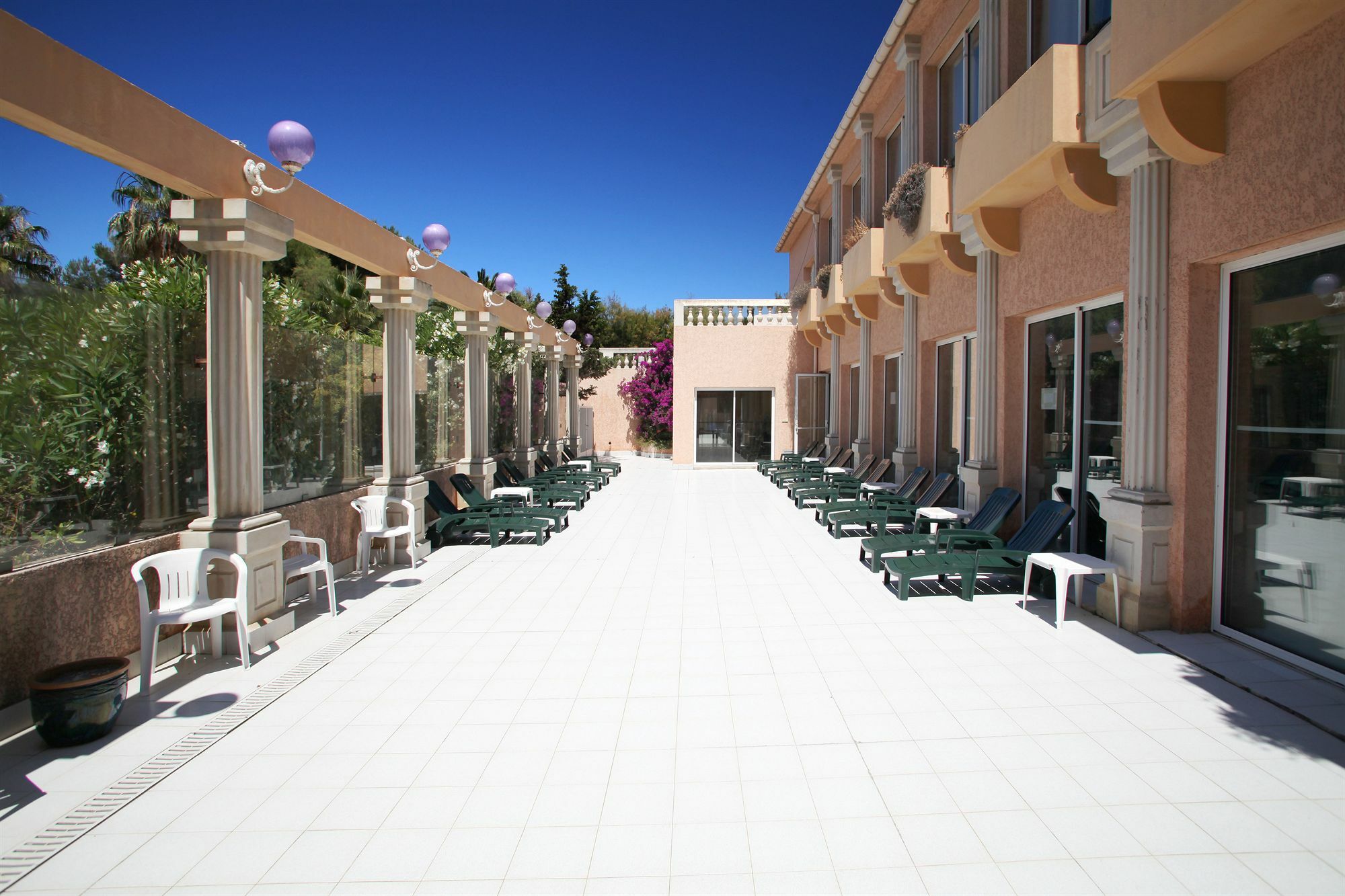 Hotel Helios & Spa - Ile Des Embiez Six-Fours-les-Plages Exteriör bild